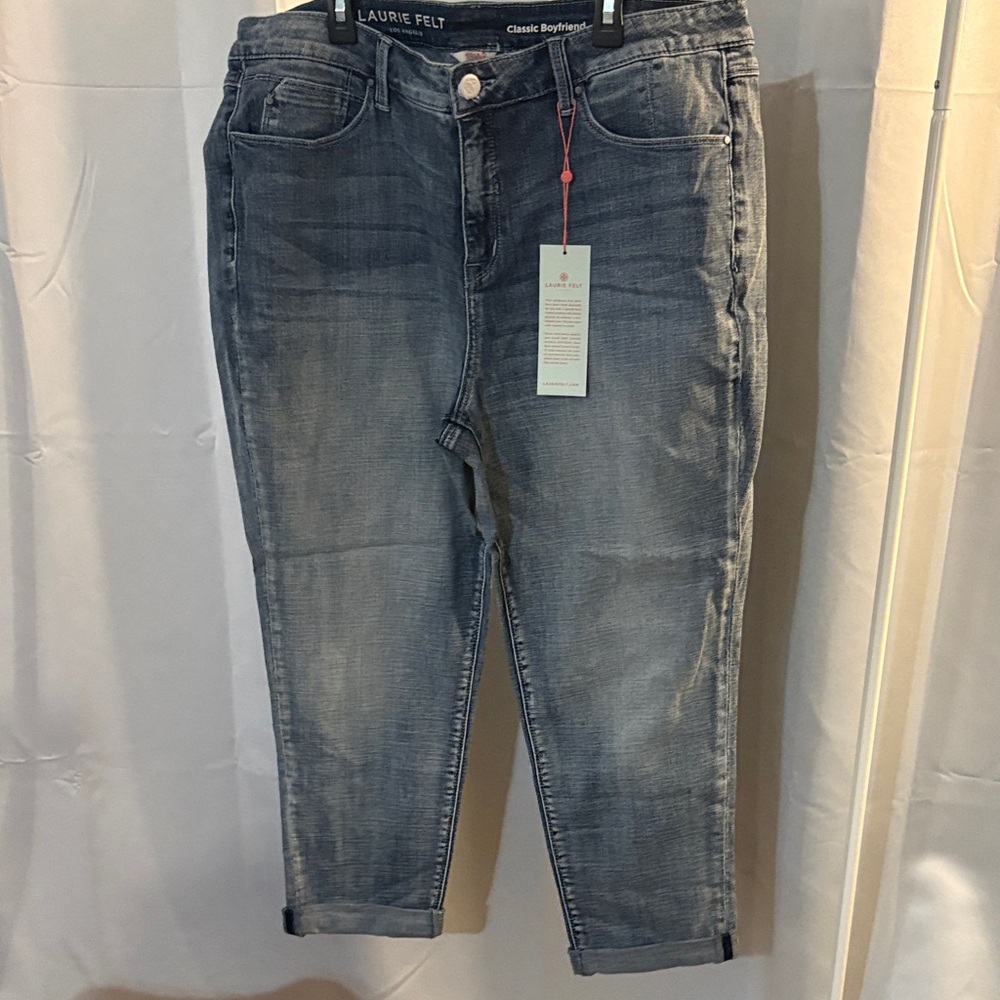 Laurie Felt Classic Boyfriend Jeans in Gray